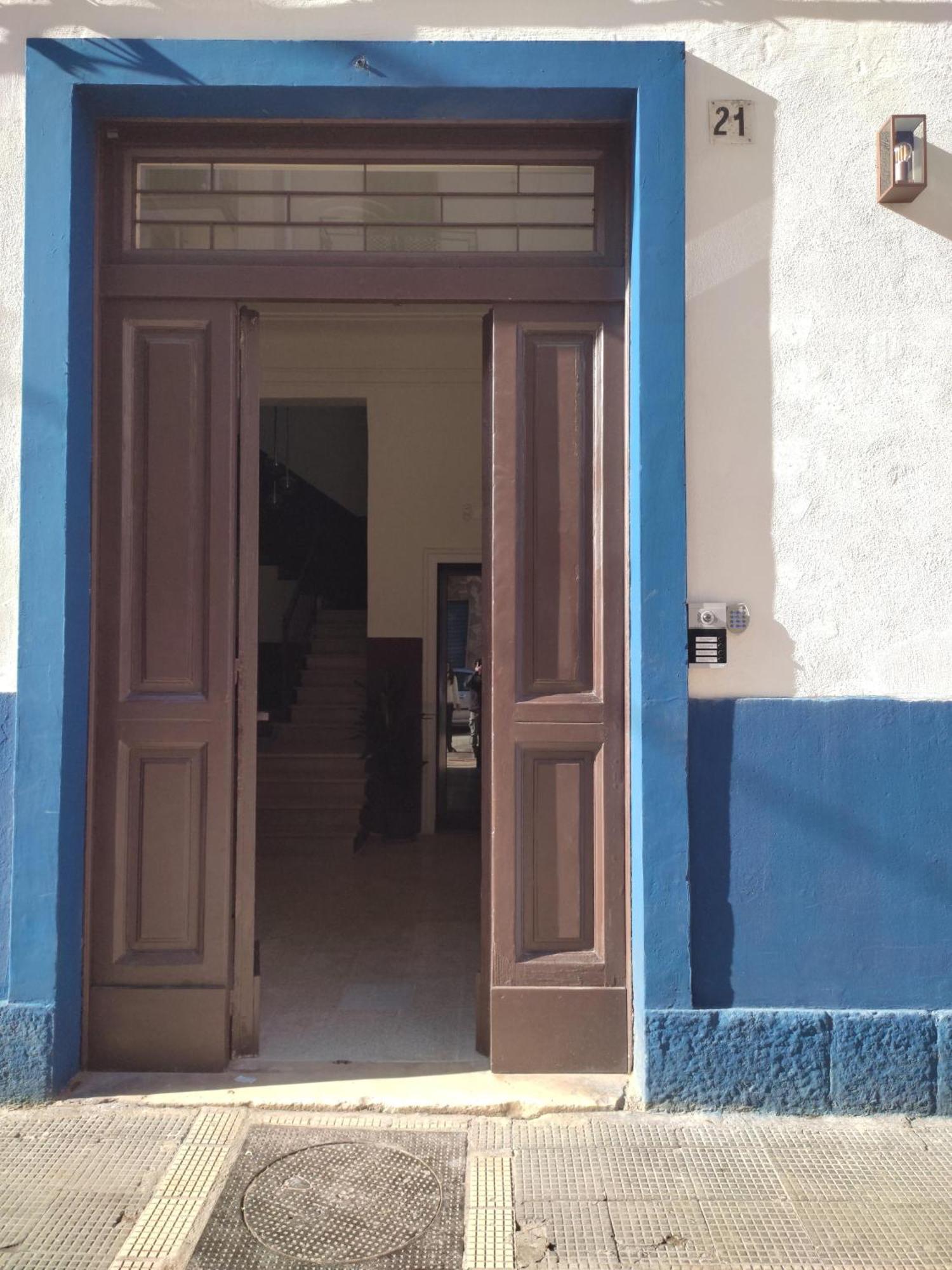 Lostabile Guesthouse & Coworking Bari Exterior photo